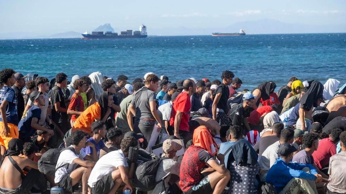 Fotografía que ilustra la noticia: Ceuta: el acuerdo de retorno de menores con Marruecos no es una autorización para devolverlos, advierten juristas y ONG