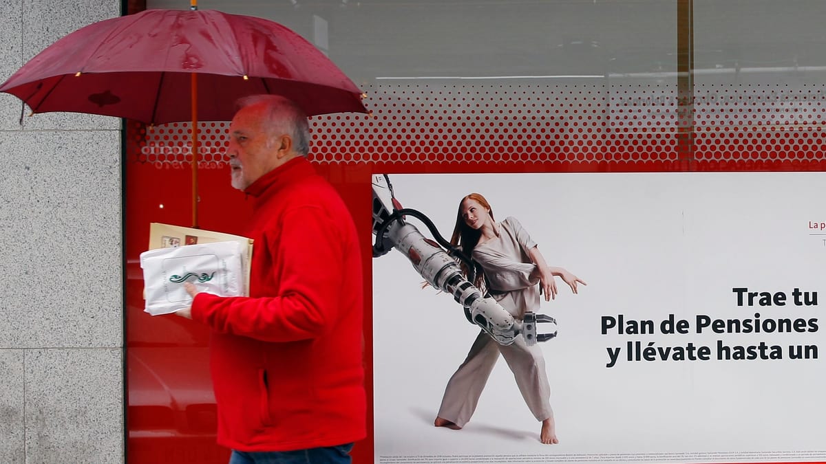 Fotografía que ilustra la noticia: El ahorro privado para la jubilación se estanca en España: sale más dinero del que entra desde hace seis años