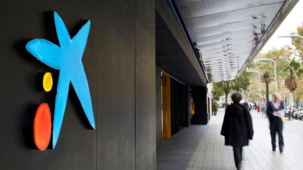 Fotografía que ilustra la noticia: El Estado roza recuperar el rescate de Bankia: la venta del 18% de Caixabank y los dividendos suman ya más de 17.600 millones