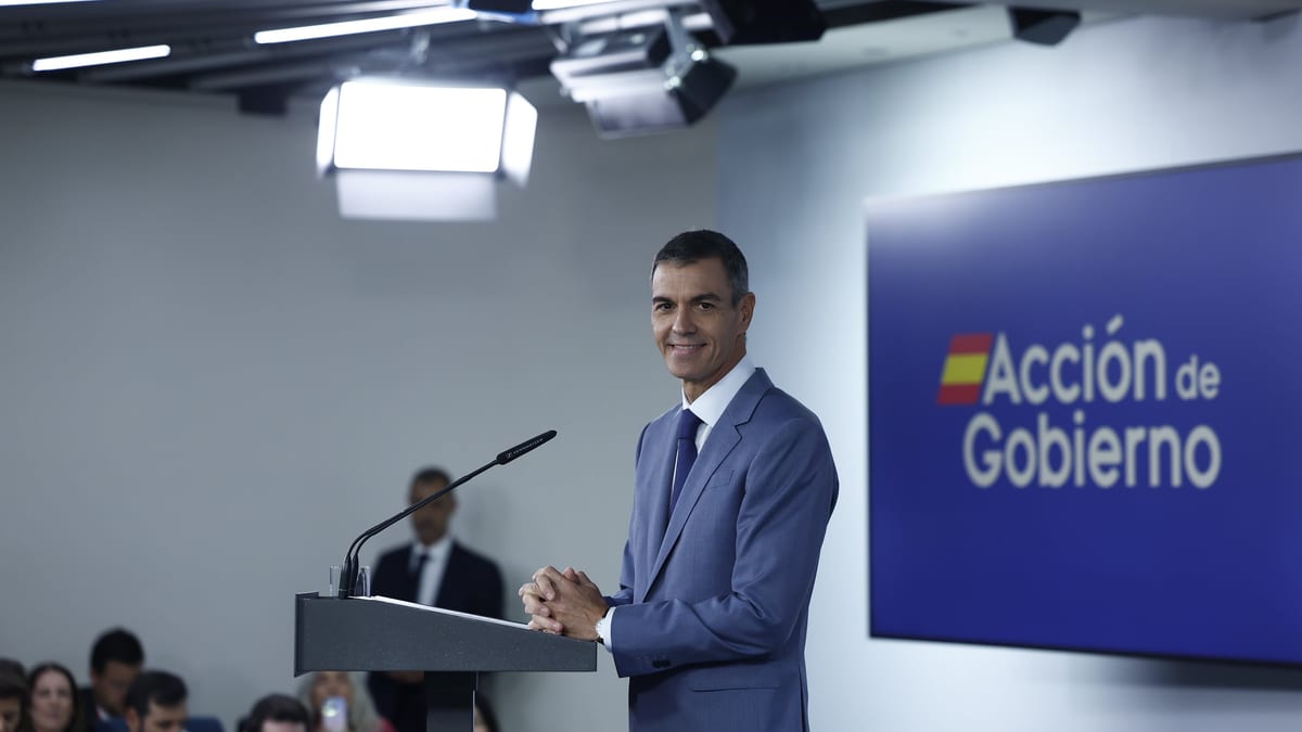 Fotografía que ilustra la noticia: El Gobierno inicia los 'martes sociales' con un decreto que amplía prestaciones por viudedad, incapacidad y violencia de género