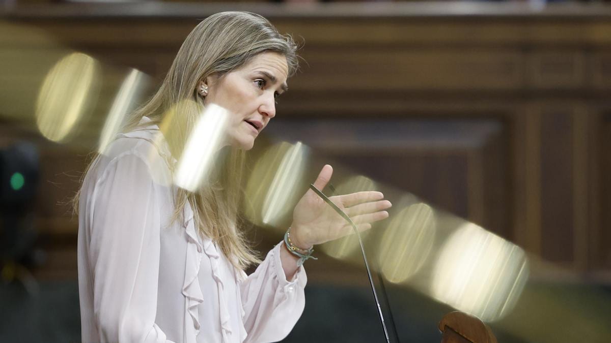Fotografía que ilustra la noticia: El Gobierno prorroga Almaraz por la vía rápida y en pleno agosto: el 'sí' exprés que evita el ruido político