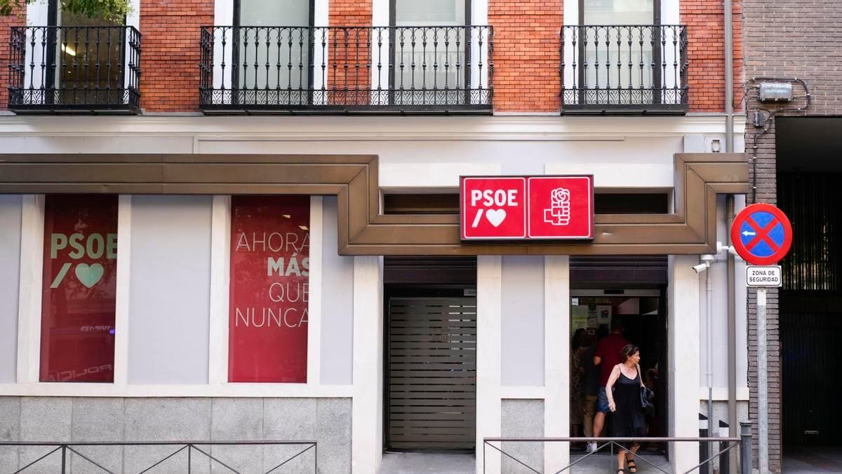 Fotografía que ilustra la noticia: El juez Pedraz rechaza imputar al PSOE en el caso Leire Díez y reclama más diligencias
