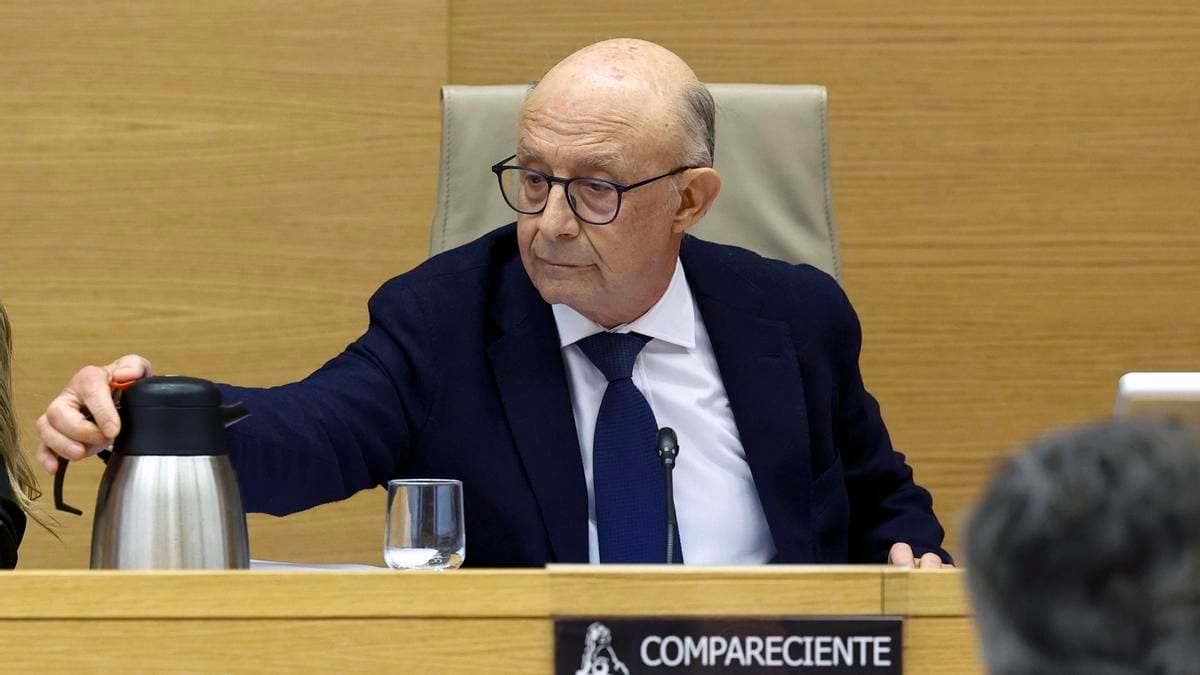 Fotografía que ilustra la noticia: El juez prorroga la instrucción del caso Montoro y la Audiencia de Tarragona decidirá en septiembre si mantiene la causa