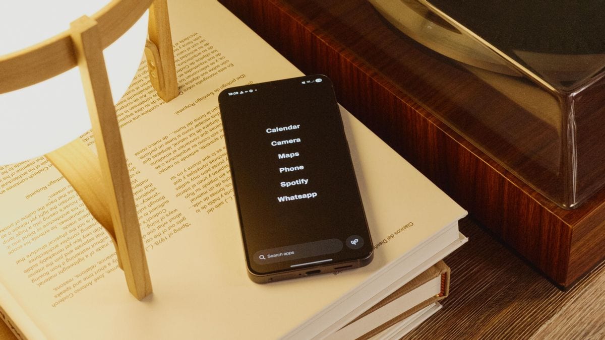 Fotografía que ilustra la noticia: El negocio de la desconexión digital crece en España: apps y móviles minimalistas para combatir el exceso de pantalla