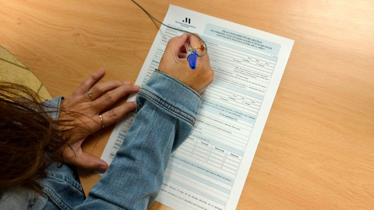 Fotografía que ilustra la noticia: El propietario paga la tasa de basuras si el contrato no la repercutía al inquilino, según la LAU