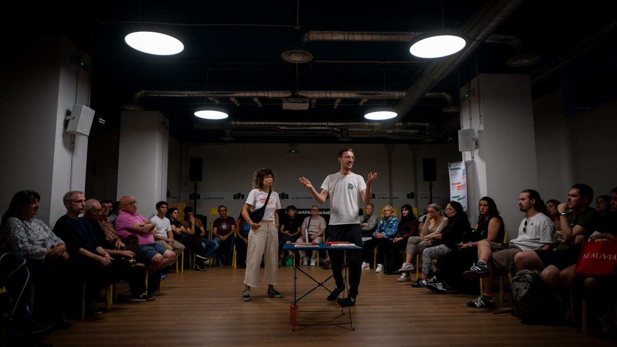 Fotografía que ilustra la noticia: El Sindicato de Inquilinas deja la acampada de Sol y traslada la protesta a los barrios tras el fracaso de los decretos de vivienda