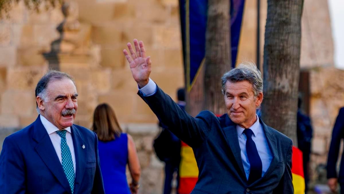 Fotografía que ilustra la noticia: Feijóo vincula a los migrantes de Ceuta con el orden público y avala la expulsión como "única solución"