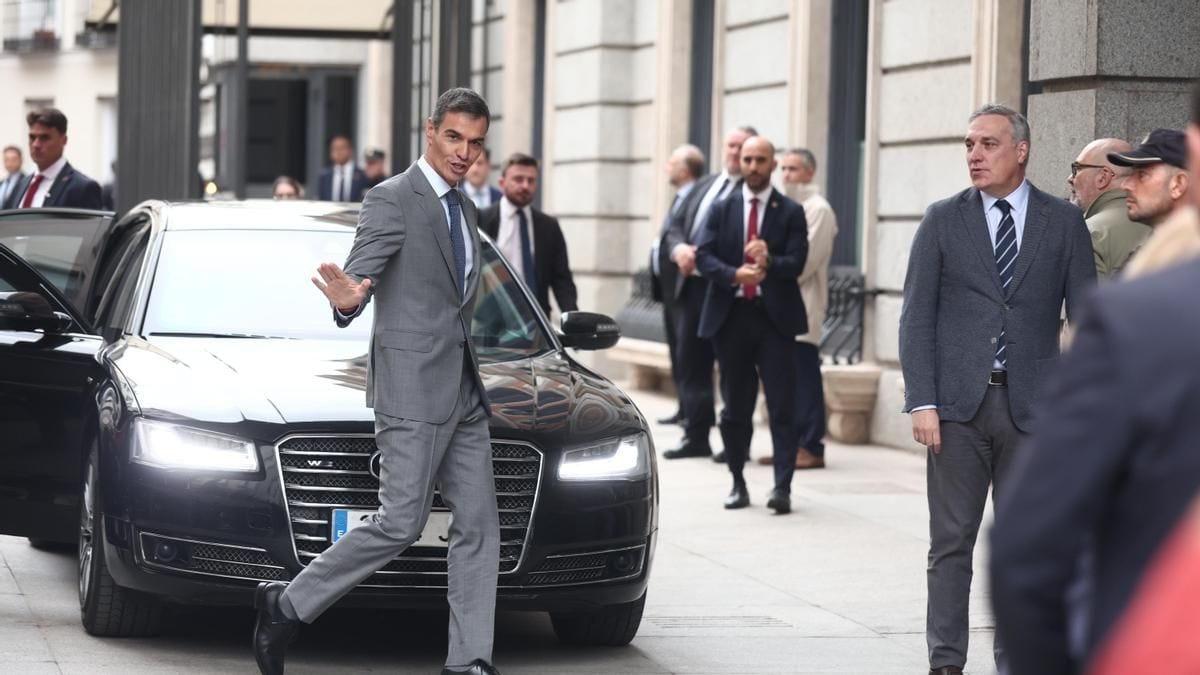 Fotografía que ilustra la noticia: Los sindicatos apoyan la huelga de inquilinos mientras el Gobierno aprueba los decretos de vivienda en plena precampaña