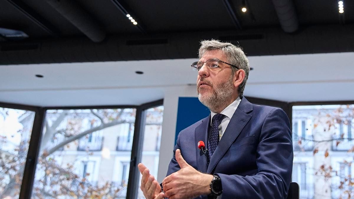 Fotografía que ilustra la noticia: Un informe de EsadeGeo defiende el autoconsumo industrial como "activo estratégico" y choca con las tesis del PP