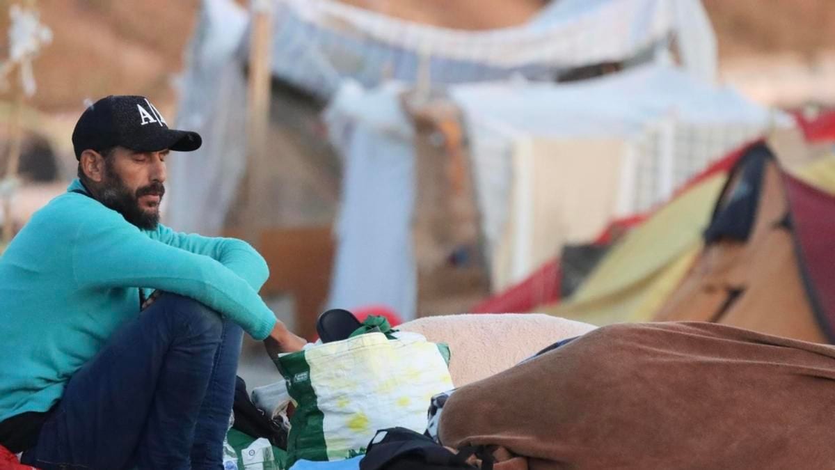 Fotografía que ilustra la noticia: Una flotilla de 60 barcos llega a Ceuta en apoyo a los vecinos mientras continúan las protestas por la entrada de migrantes